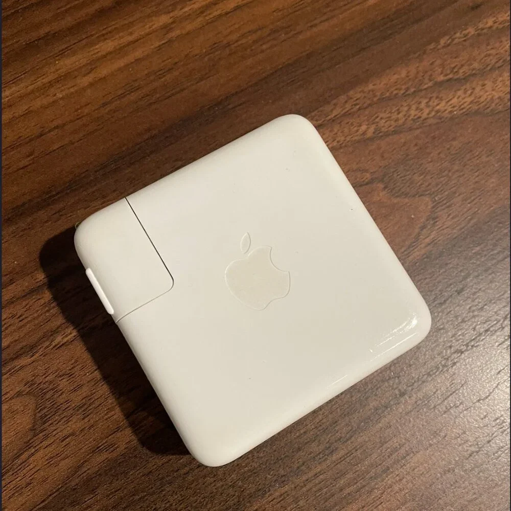 MacBook Pro 14” | 2021 | M1 Pro | 16GB | Works Perfectly | Screen Cracked
